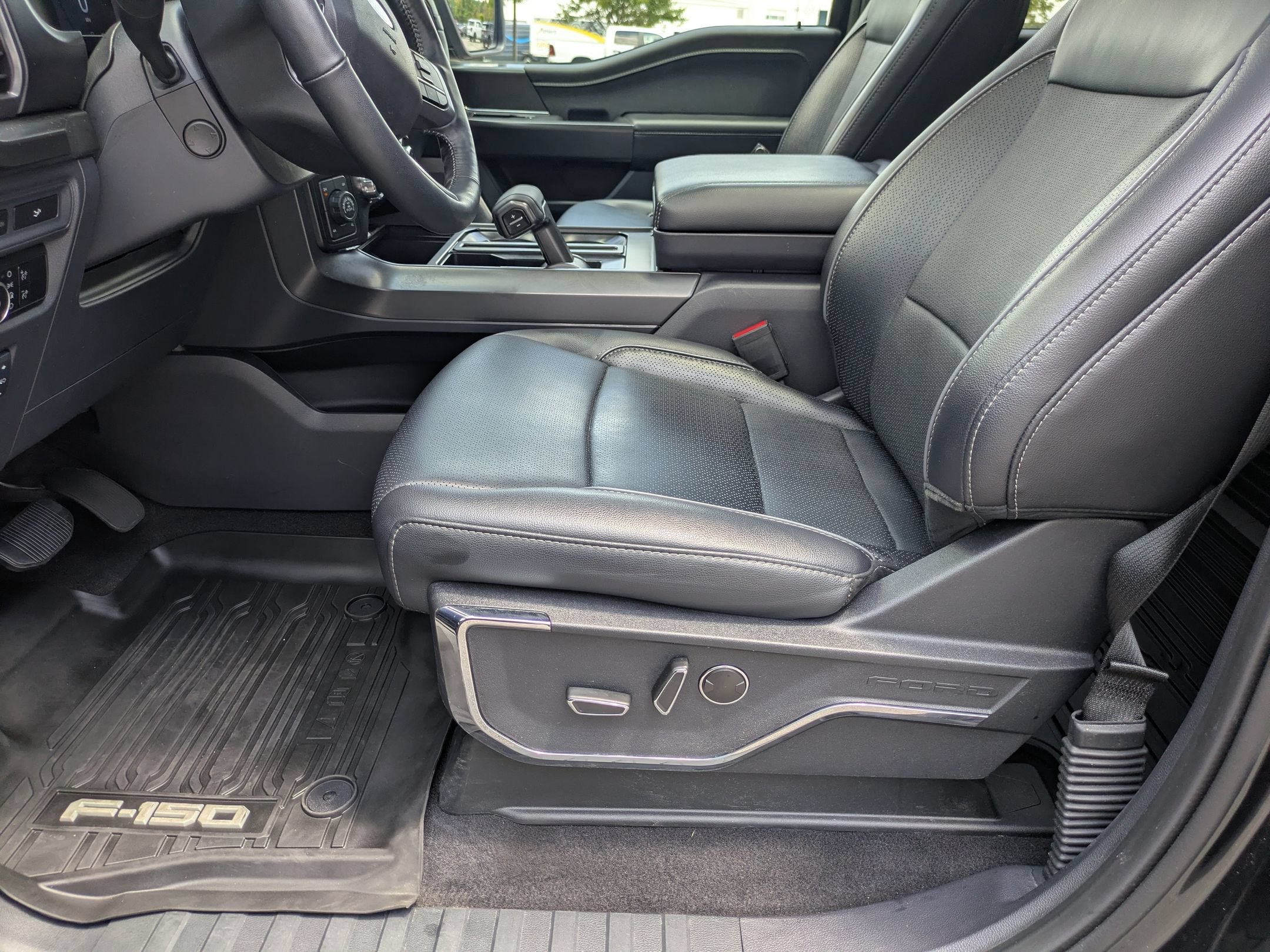 Certified 2024 Ford F150 Lariat w/ Equipment Group 502A High AWD/4WD image 13