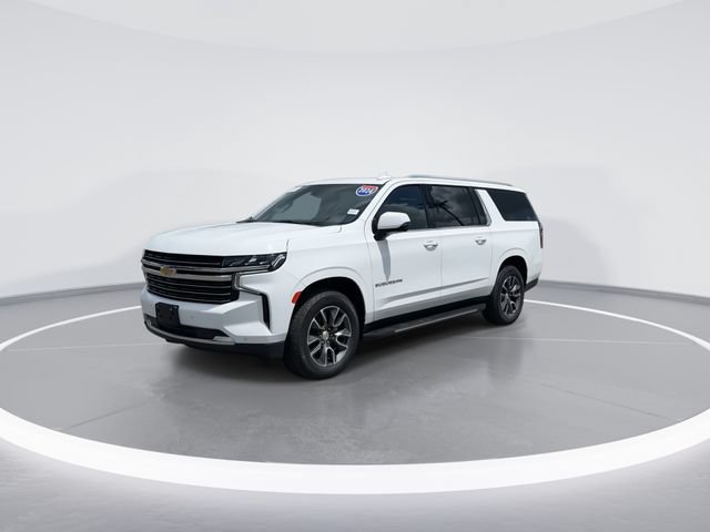 Used 2024 Chevrolet Suburban LT w/ Luxury Package AWD/4WD image 3