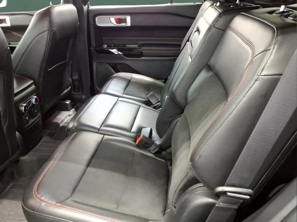 Certified 2023 Ford Explorer ST-Line AWD/4WD image 10