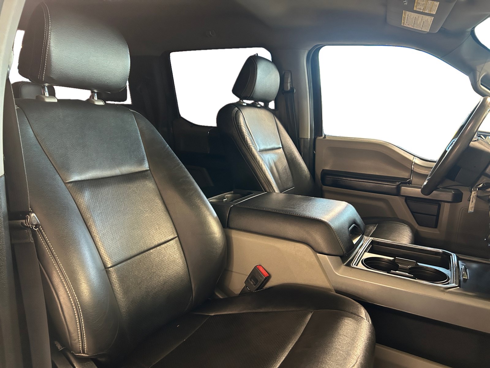 Certified 2022 Ford F350 XLT w/ XLT Premium Package AWD/4WD image 22