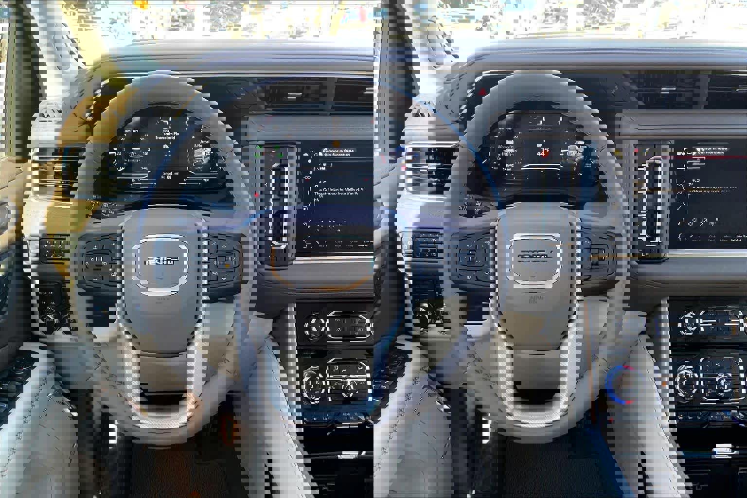 Used 2023 GMC Yukon Denali image 7