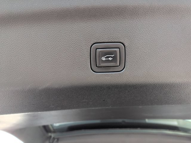 Used 2023 GMC Yukon SLT AWD/4WD image 24