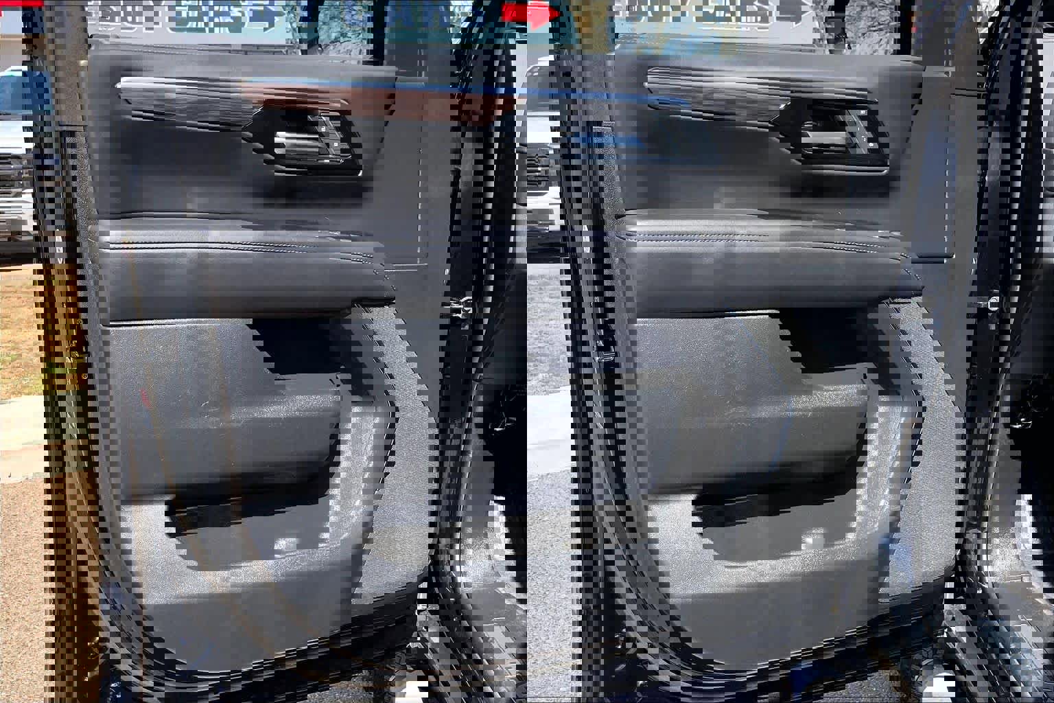 Used 2025 Chevrolet Tahoe Z71 image 22