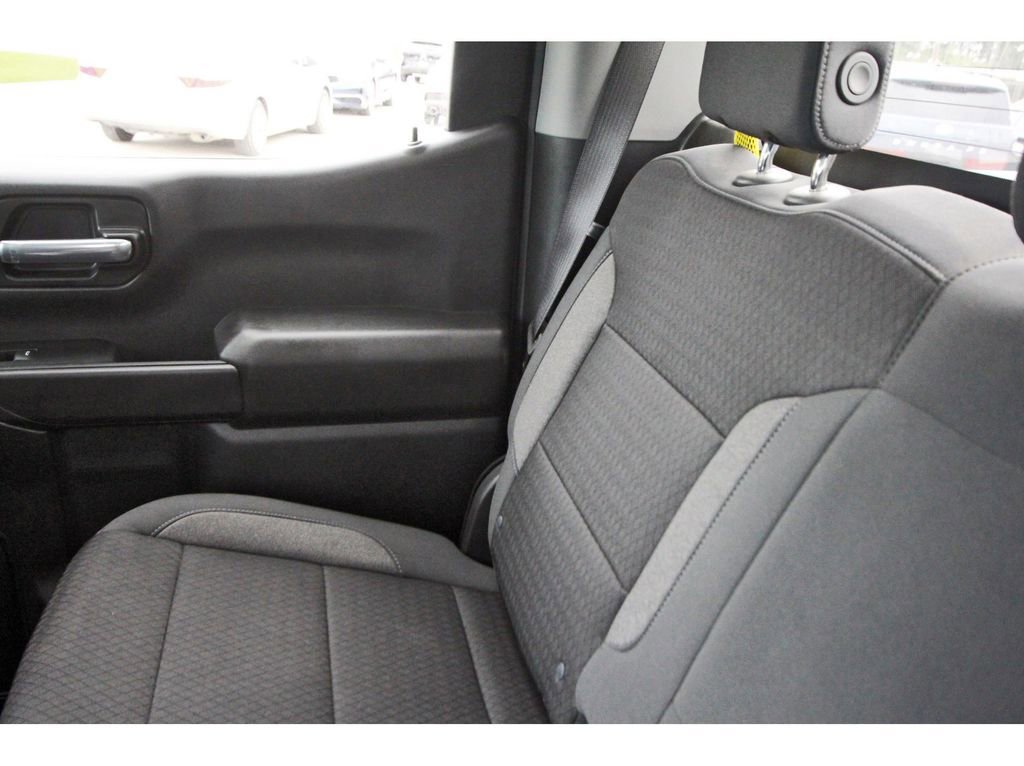 Used 2024 Chevrolet Silverado 1500 Custom image 11