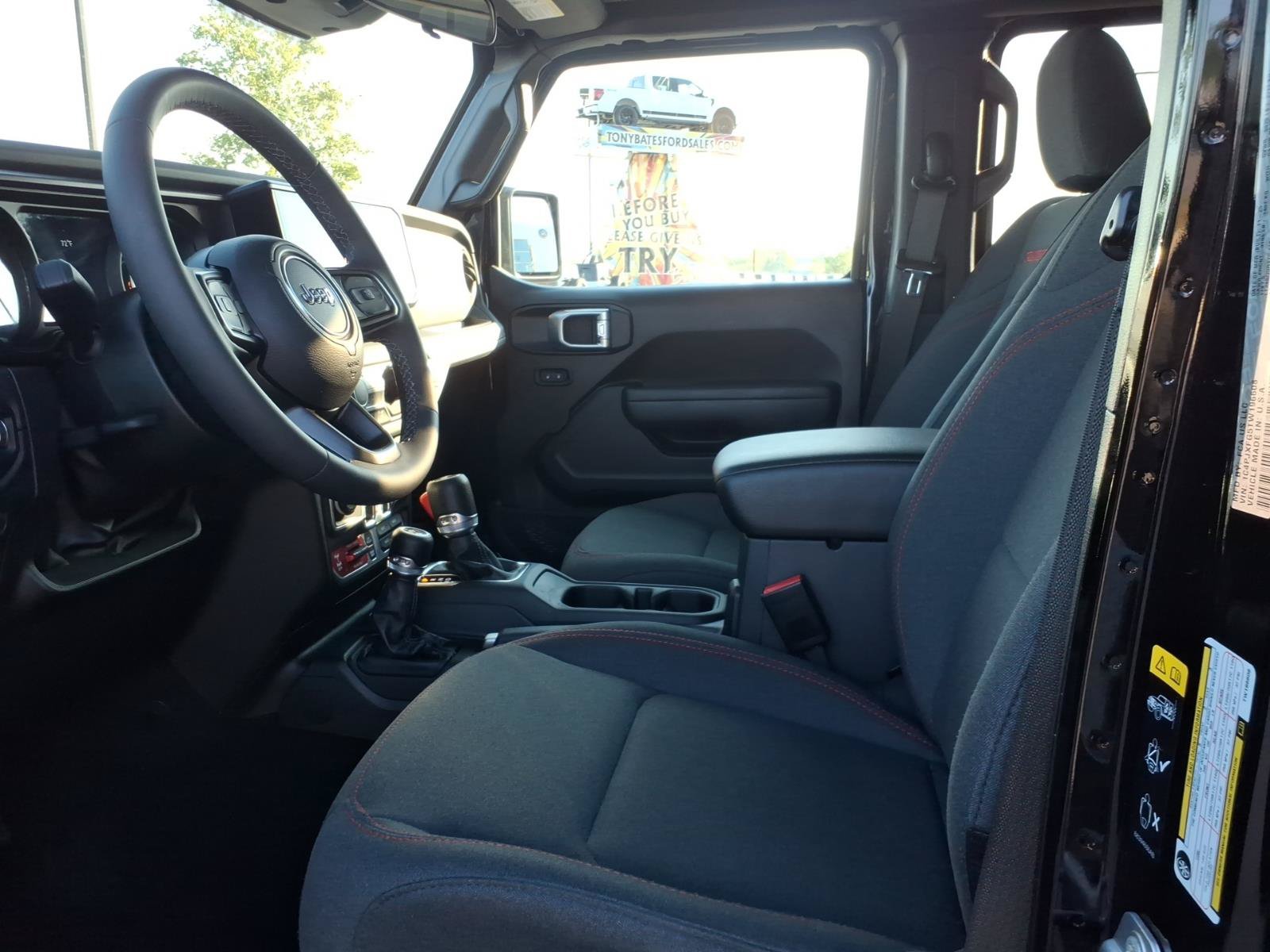 Used 2026 Jeep Wrangler Unlimited Rubicon AWD/4WD image 10