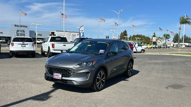 Certified 2022 Ford Escape SE w/ SE Sport Appearance Package AWD/4WD image 8