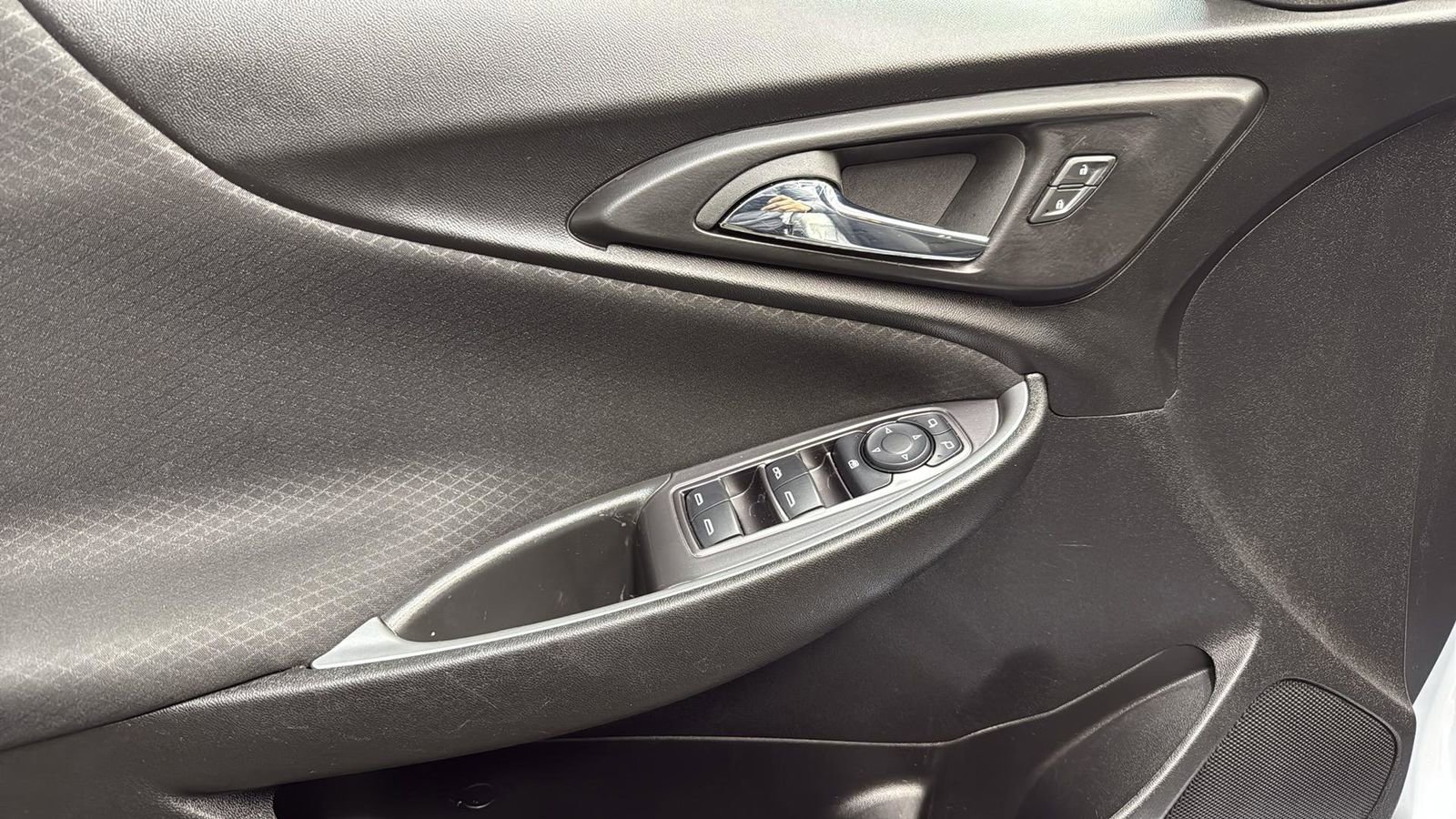 Used 2024 Chevrolet Malibu LT image 12