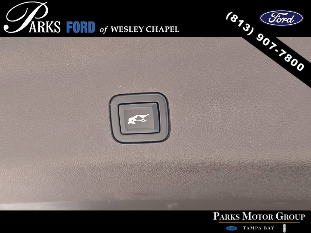 Used 2021 GMC Yukon SLT w/ SLT Luxury Plus Package AWD/4WD image 9