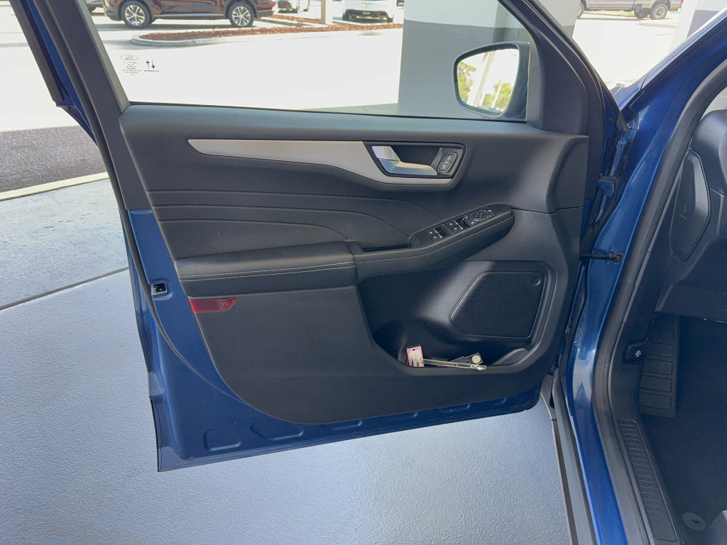 Certified 2022 Ford Escape SEL image 8