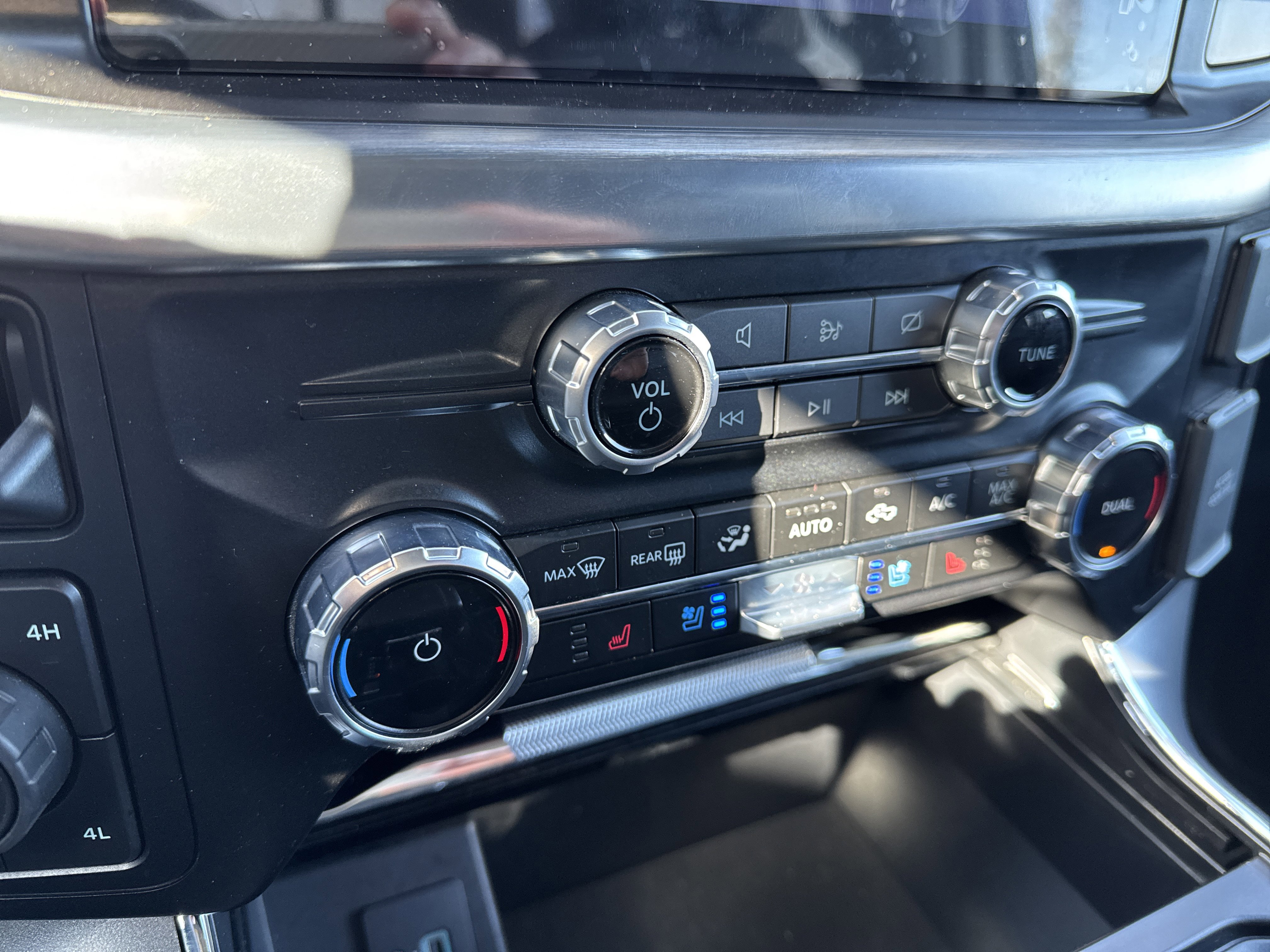 Certified 2023 Ford F150 Lariat image 23