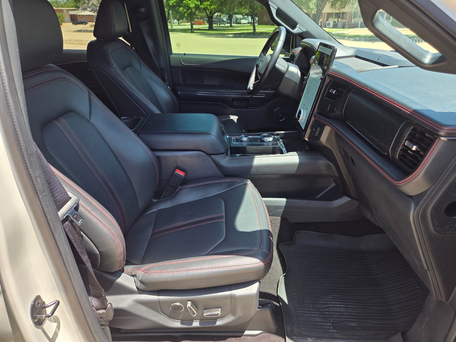 Certified 2022 Ford Expedition Max Limited AWD/4WD image 26