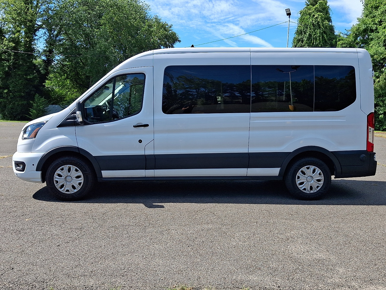Certified 2024 Ford Transit 350 XLT RWD image 4