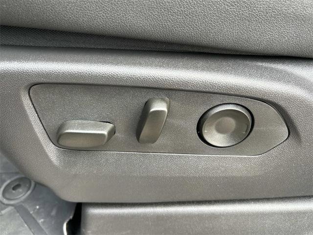 Used 2025 Chevrolet Silverado 1500 ZR2 w/ Technology Package image 30