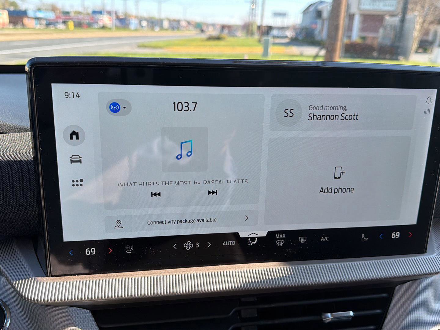 Certified 2025 Ford Explorer Active w/ Active Comfort Package image 38