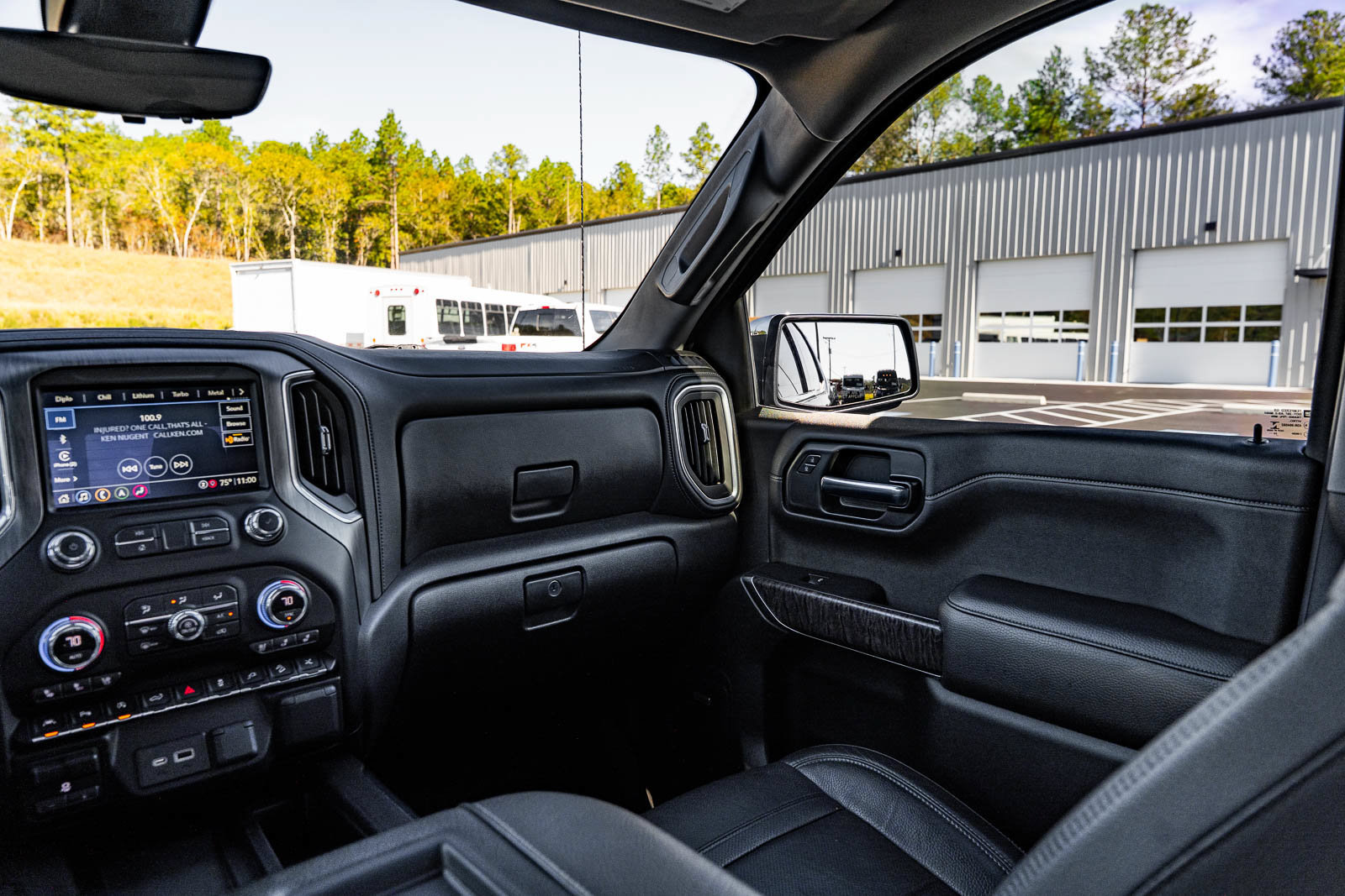 Used 2021 GMC Sierra 1500 Denali w/ Denali Ultimate Package AWD/4WD image 29