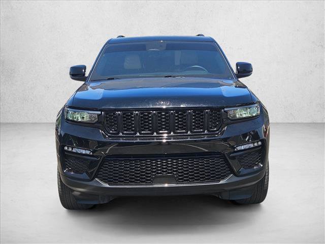 Used 2023 Jeep Grand Cherokee Limited w/ Black Appearance Package AWD/4WD image 2