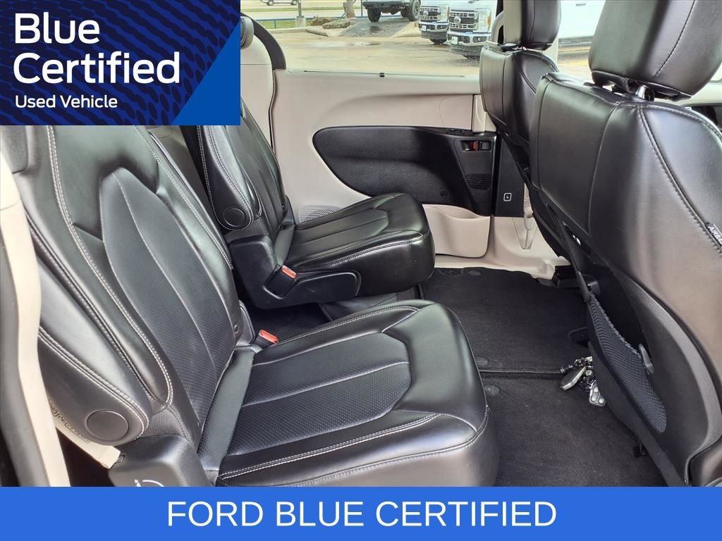 Used 2024 Chrysler Pacifica Touring-L image 29