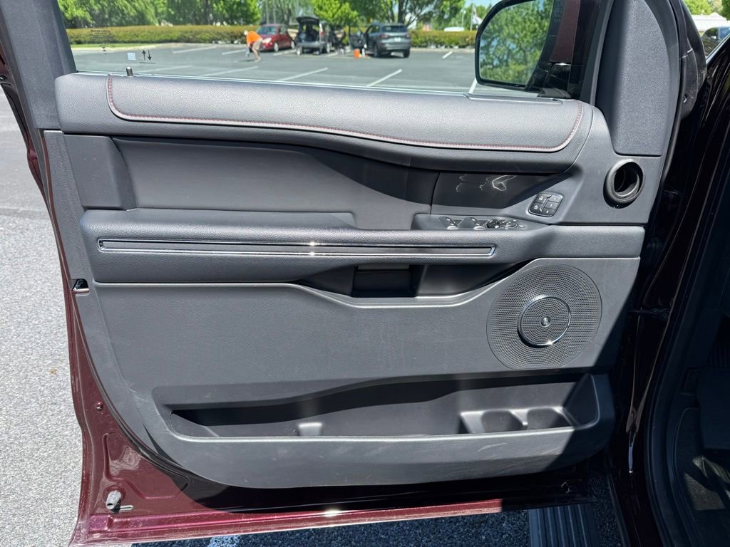Certified 2023 Ford Expedition Max Limited AWD/4WD image 12