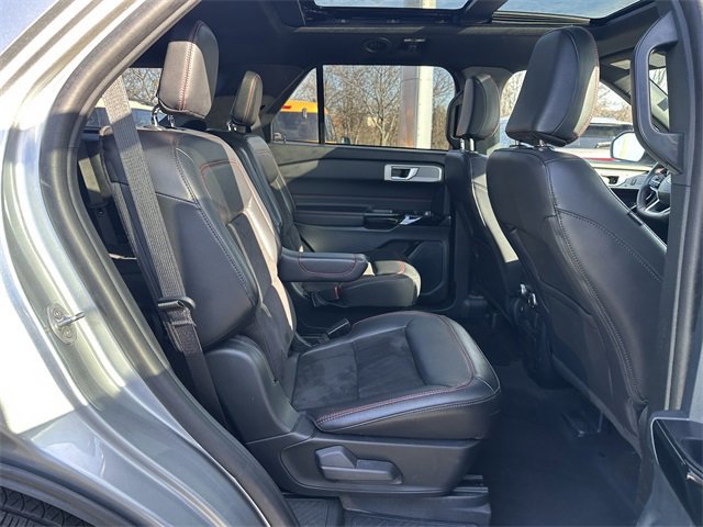 Certified 2023 Ford Explorer ST-Line w/ Class IV Trailer Tow Package image 38