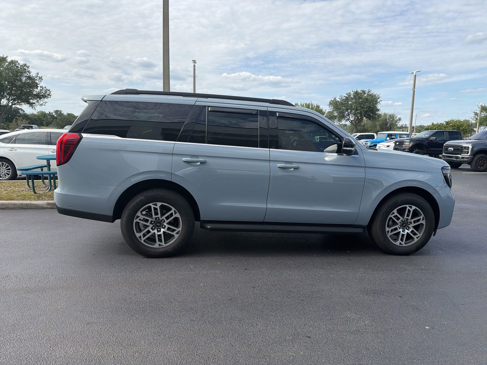 Certified 2025 Ford Expedition Active RWD image 5