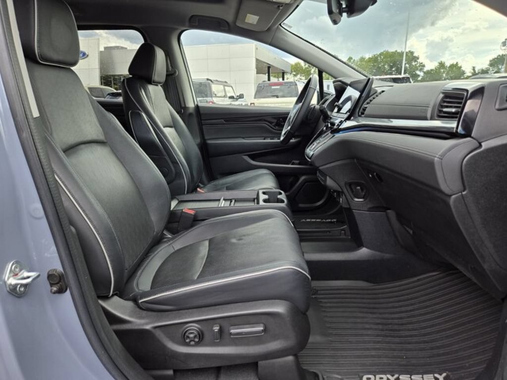 Used 2023 Honda Odyssey Elite image 23