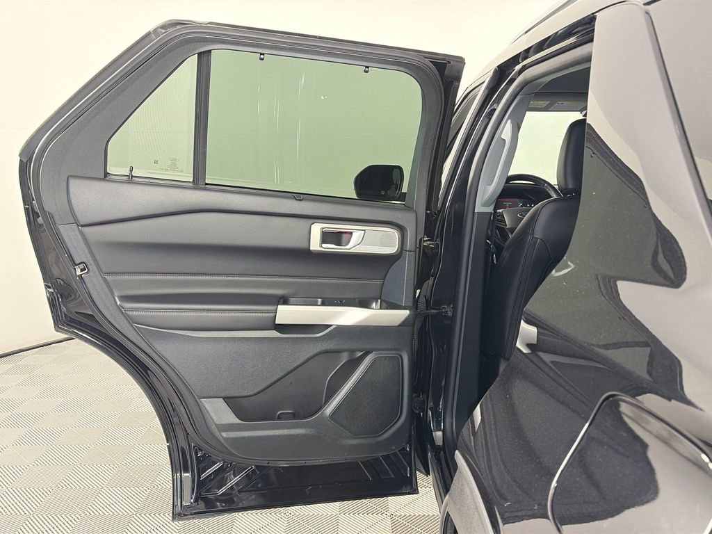 Certified 2023 Ford Explorer Limited w/ Equipment Group 301A AWD/4WD image 12