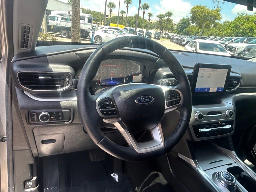 Certified 2022 Ford Explorer XLT w/ Equipment Group 202A image 34
