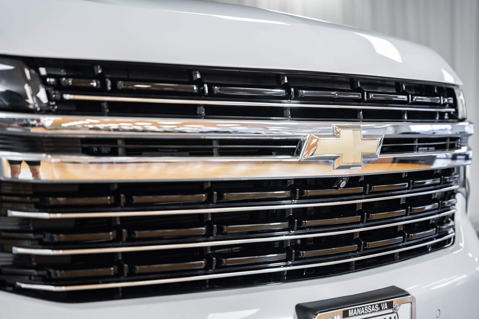 Used 2023 Chevrolet Suburban LT w/ Luxury Package AWD/4WD image 15