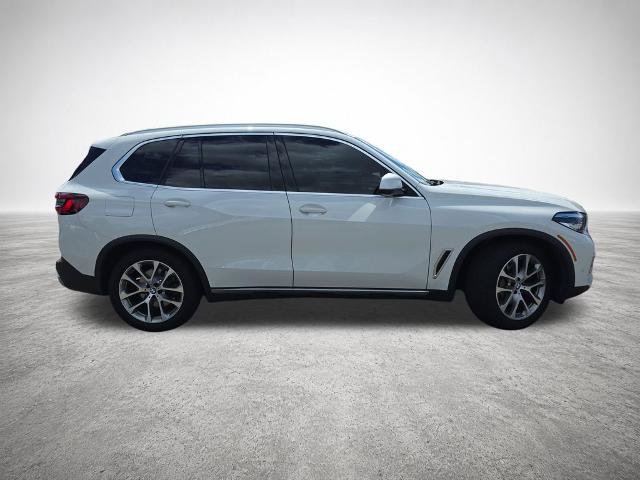 Used 2022 BMW X5 xDrive40i w/ Premium Package AWD/4WD image 9
