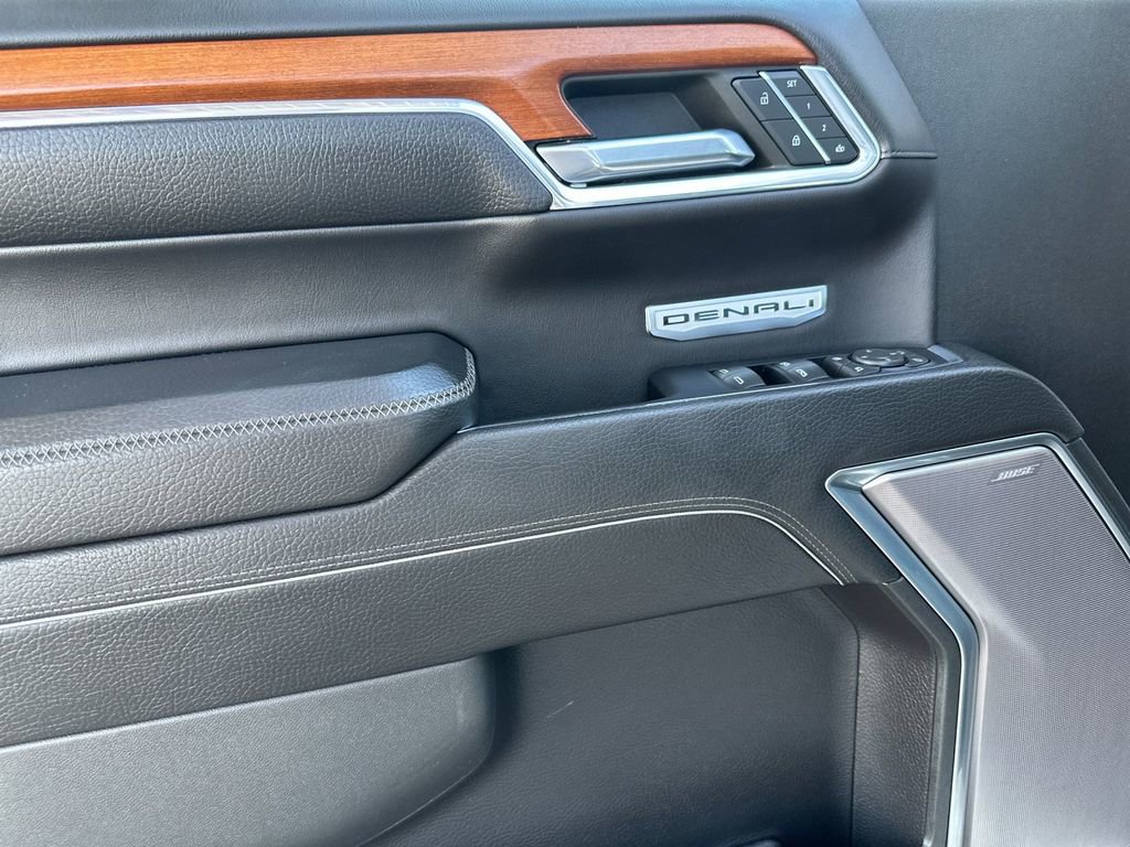 Used 2022 GMC Sierra 1500 Denali w/ Denali Reserve Package image 11