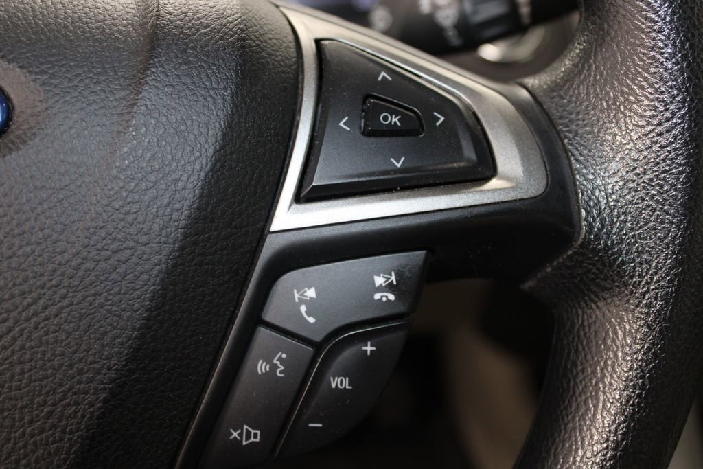 Certified 2020 Ford Fusion SE FWD image 23