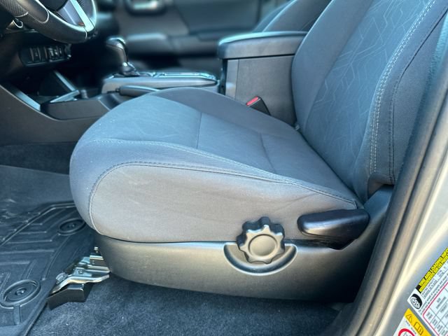 Used 2019 Toyota Tacoma TRD Sport AWD/4WD image 13