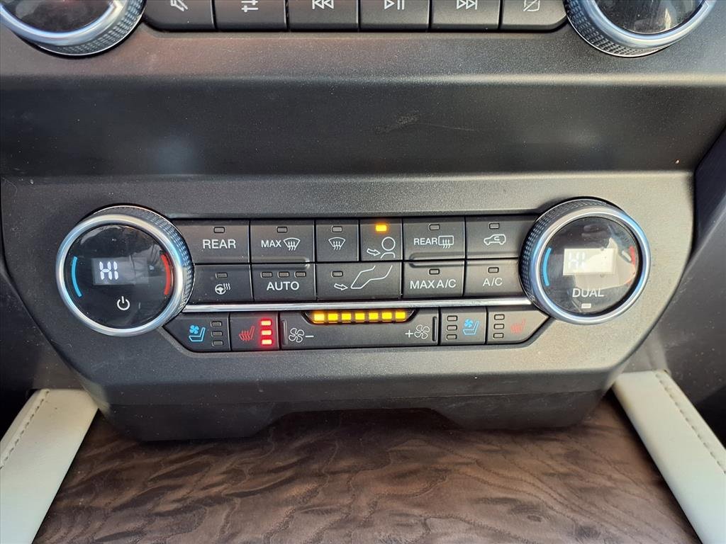 Certified 2020 Ford Expedition Platinum image 13