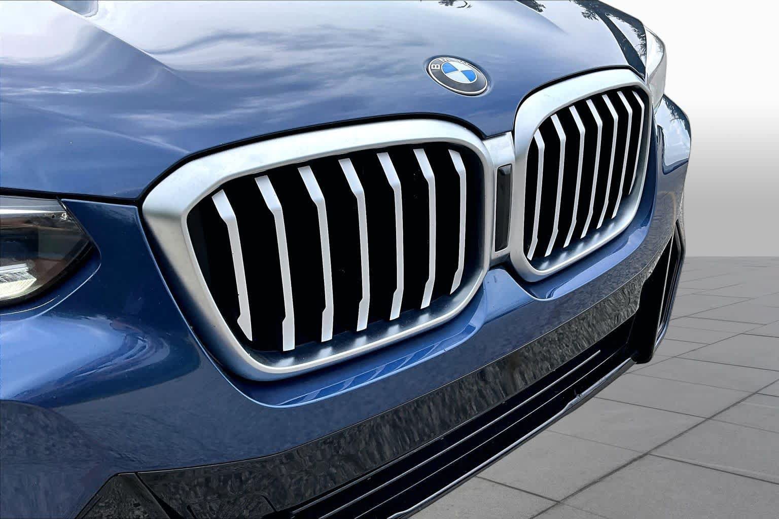 Used 2022 BMW X3 xDrive30i w/ M Sport Package 2 AWD/4WD image 32