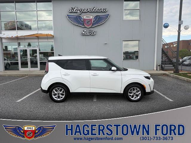 Used 2025 Kia Soul LX w/ LX Technology Package
