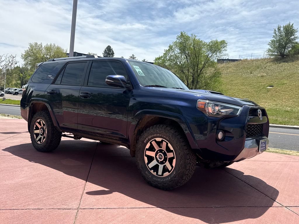 Used 2018 Toyota 4Runner TRD Off-Road Premium AWD/4WD image 12