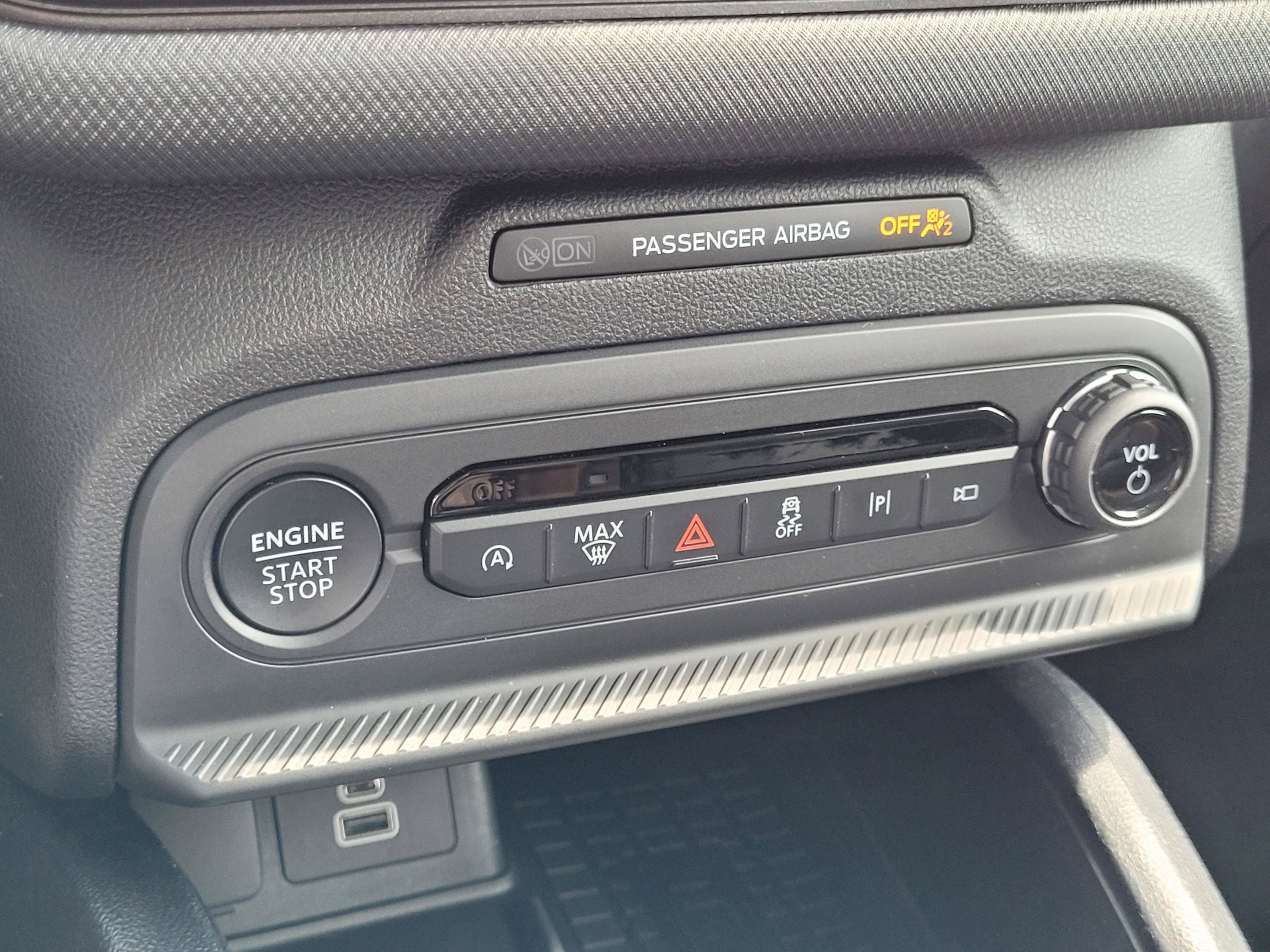 Certified 2025 Ford Bronco Sport Outer Banks w/ Outer Banks Tech Package+ AWD/4WD image 23