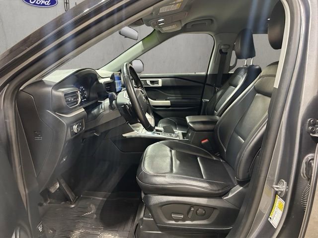 Certified 2021 Ford Explorer XLT w/ Equipment Group 202A AWD/4WD image 12