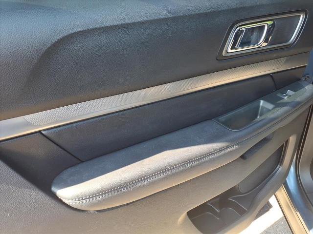 Certified 2019 Ford Explorer XLT w/ Equipment Group 201A AWD/4WD image 19