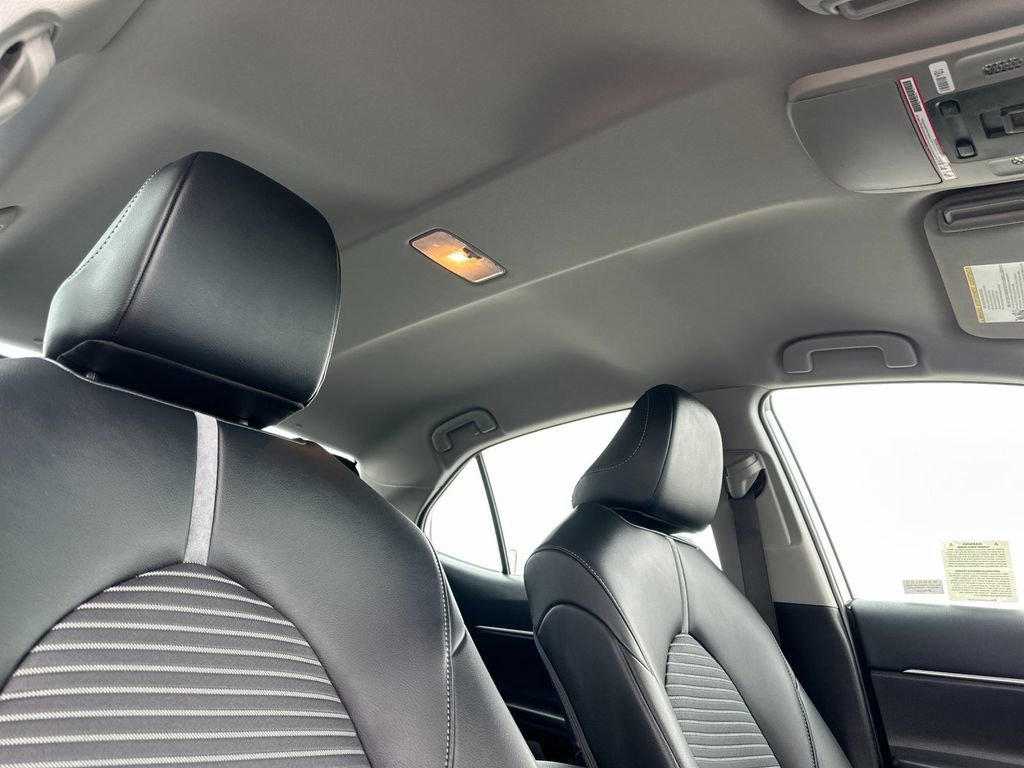 Used 2023 Toyota Camry SE w/ Convenience Package image 15