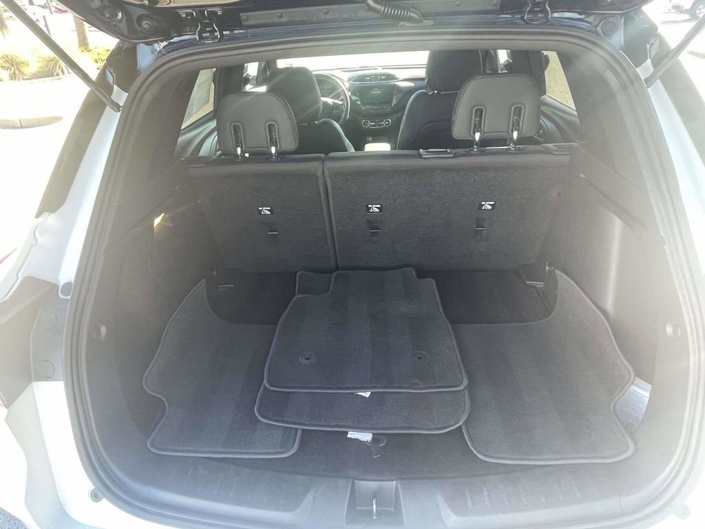 Used 2023 Chevrolet TrailBlazer RS w/ Convenience Package image 9