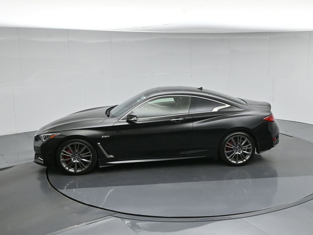Used 2017 INFINITI Q60 Red Sport 400 RWD image 43