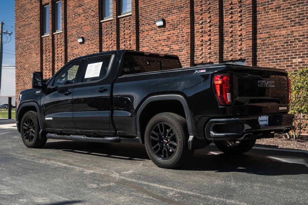 Used 2023 GMC Sierra 1500 Elevation w/ Preferred Package AWD/4WD image 4