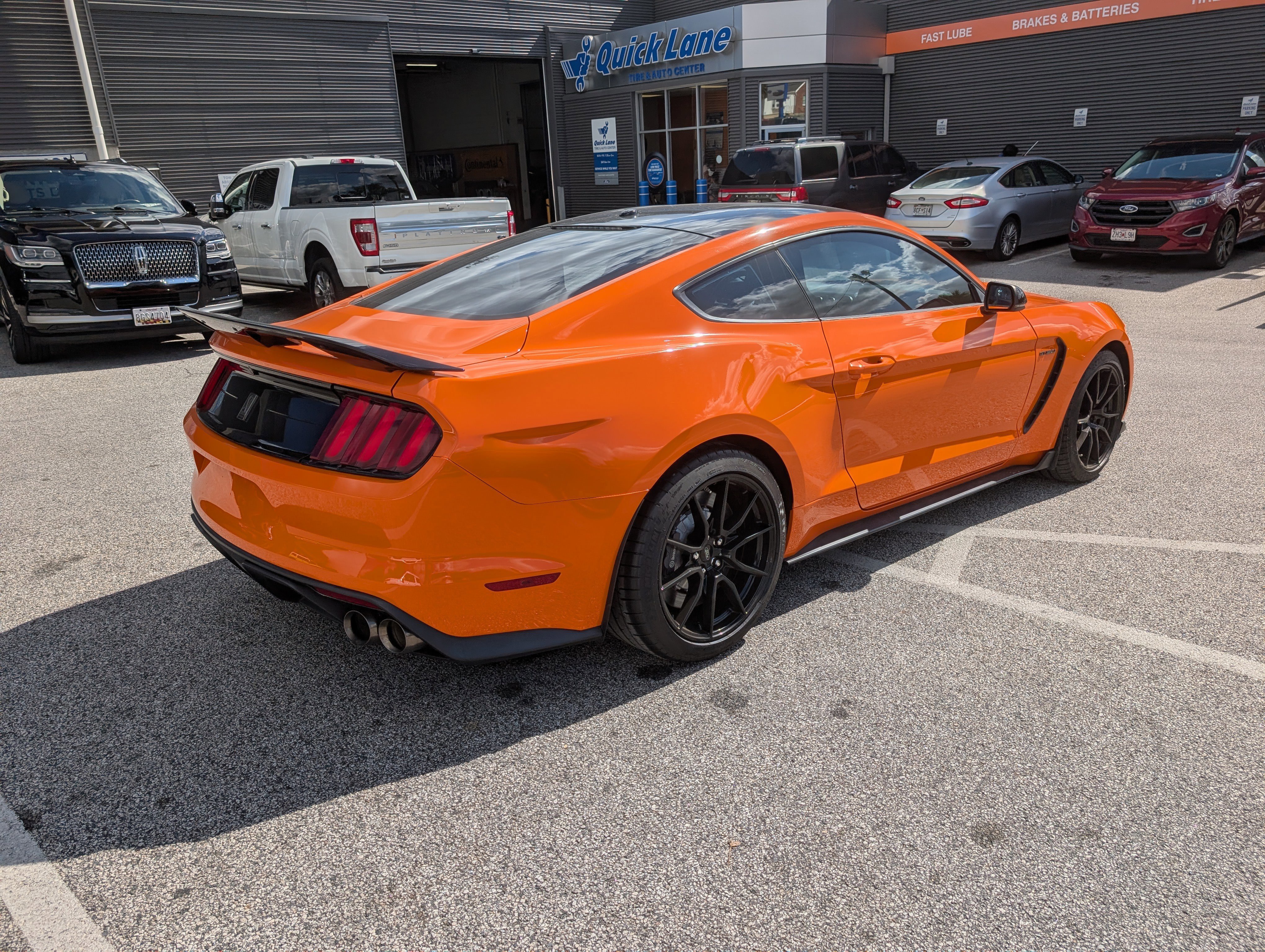 Certified 2020 Ford Mustang Shelby GT350 w/ Technology Package image 4