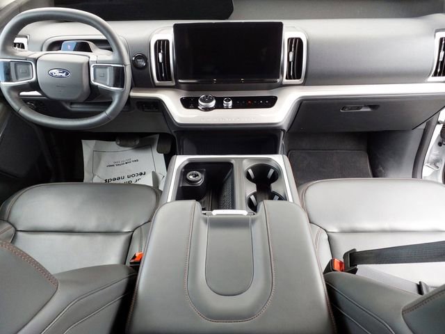 Certified 2025 Ford Expedition Active AWD/4WD image 11