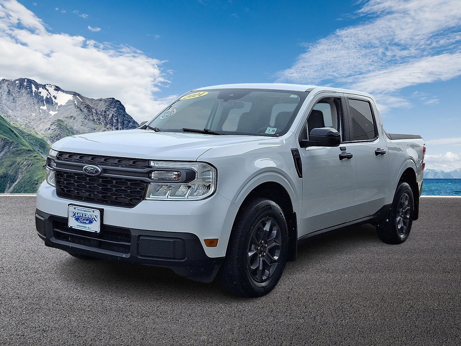 Certified 2024 Ford Maverick XLT w/ XLT Luxury Package image 3