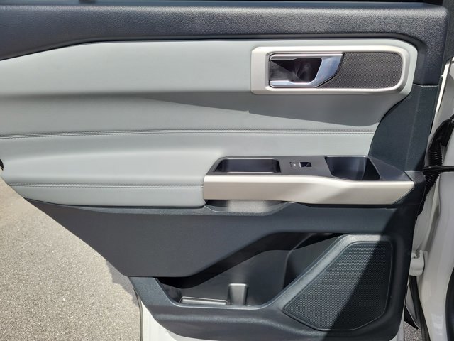 Certified 2022 Ford Explorer XLT w/ Equipment Group 202A image 16
