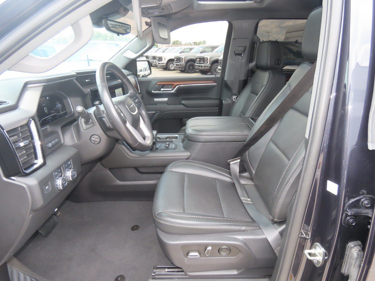 Used 2023 GMC Sierra 1500 Denali w/ Denali Reserve Package AWD/4WD image 25