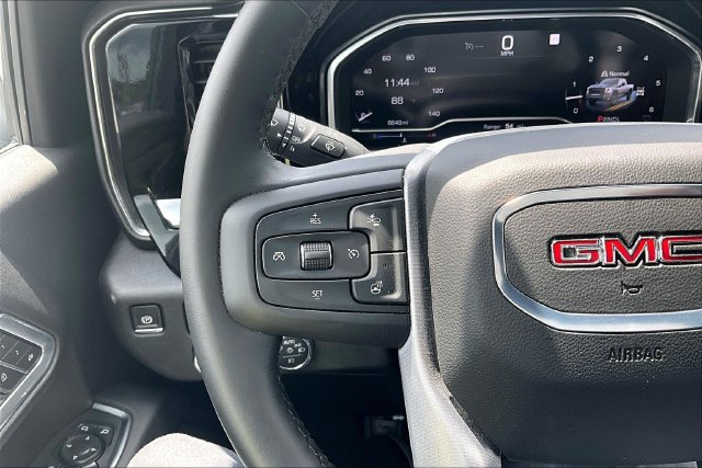 Used 2025 GMC Sierra 2500 SLT AWD/4WD image 21