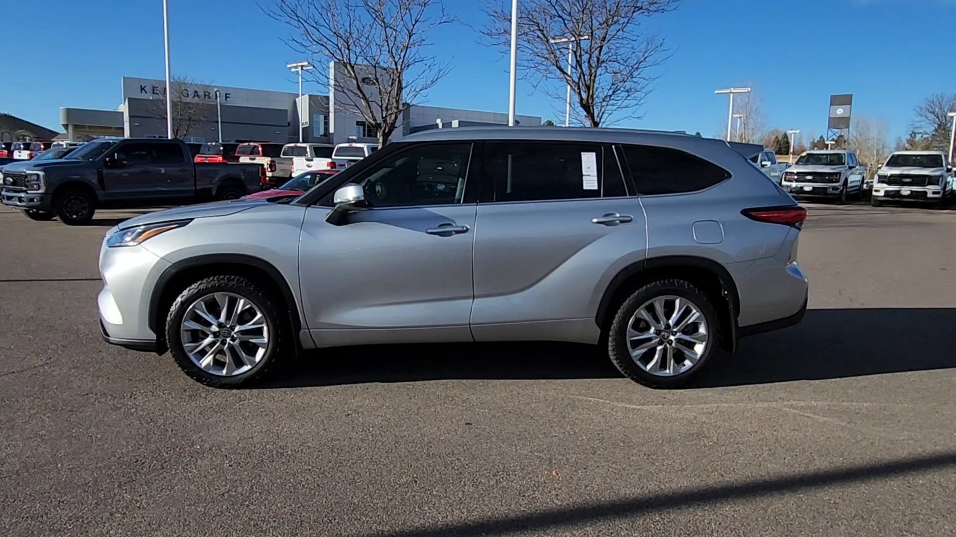 Used 2021 Toyota Highlander Limited image 12